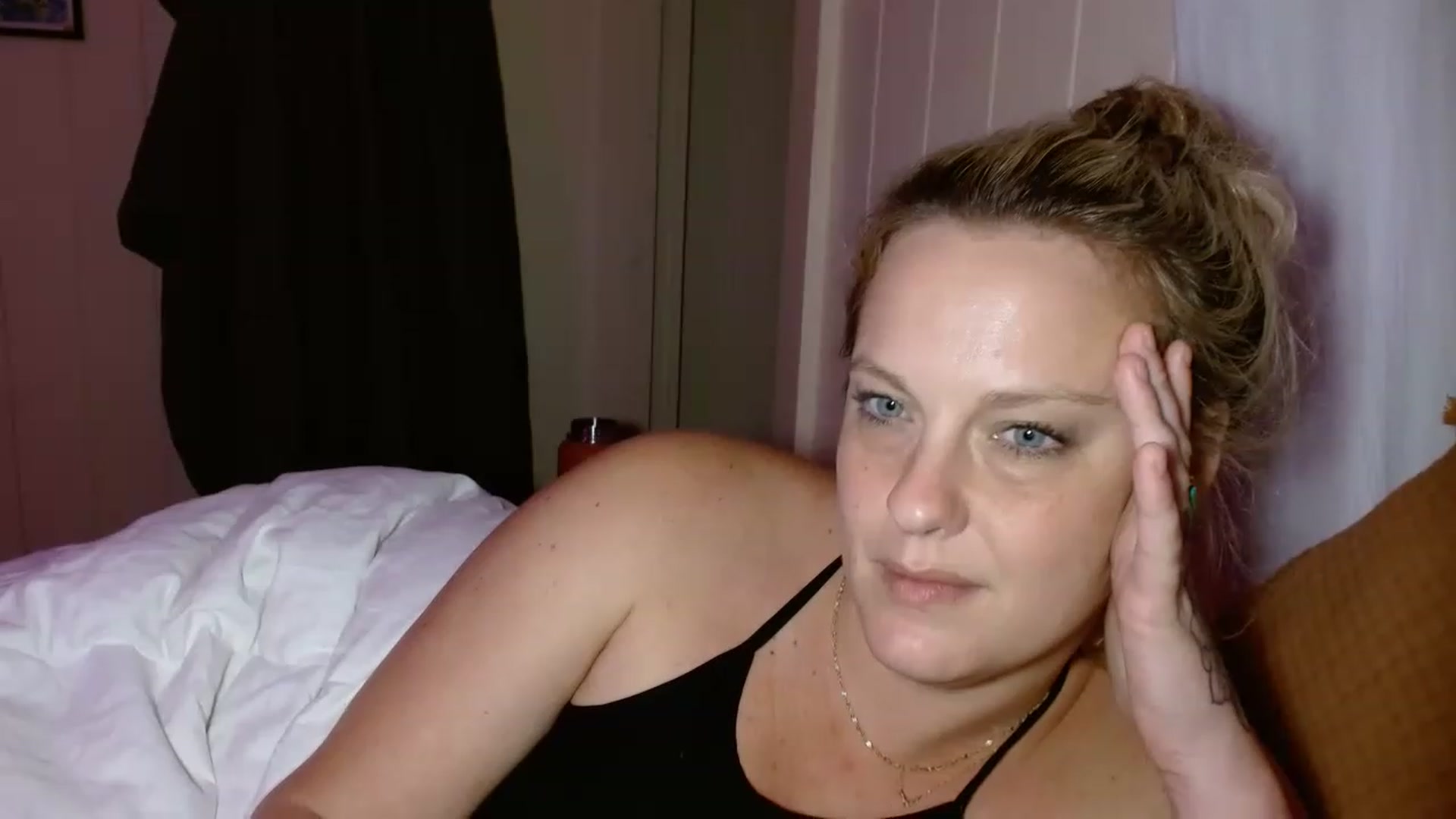 Gallery image thumbnail from Ailia_'s myfreecams stream on, 01/05/2023, 10:24 image 18 of 20