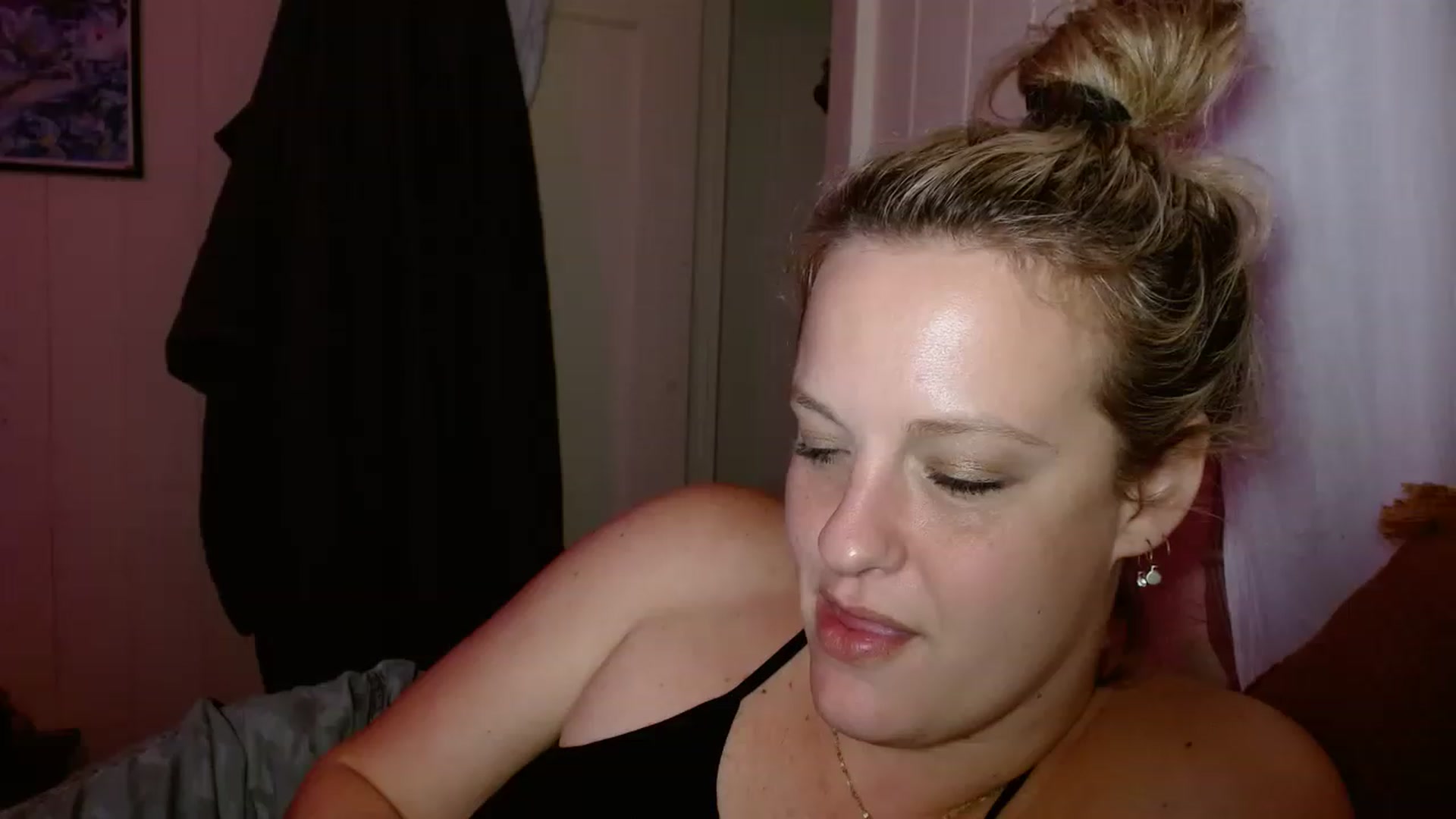 Gallery image thumbnail from Ailia_'s myfreecams stream on, 01/05/2023, 10:24 image 6 of 20