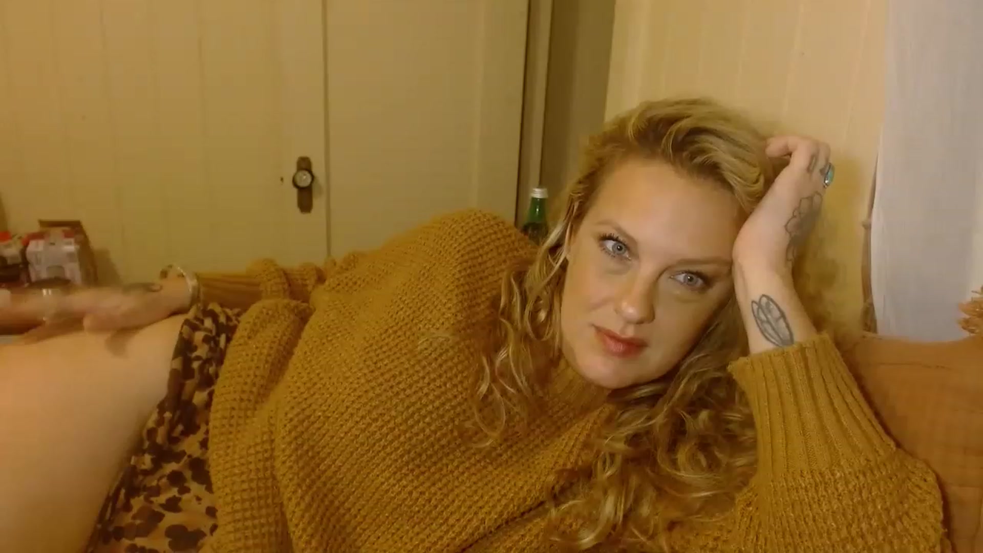 Gallery image thumbnail from Ailia_'s myfreecams stream on, 01/08/2023, 07:27 image 2 of 20