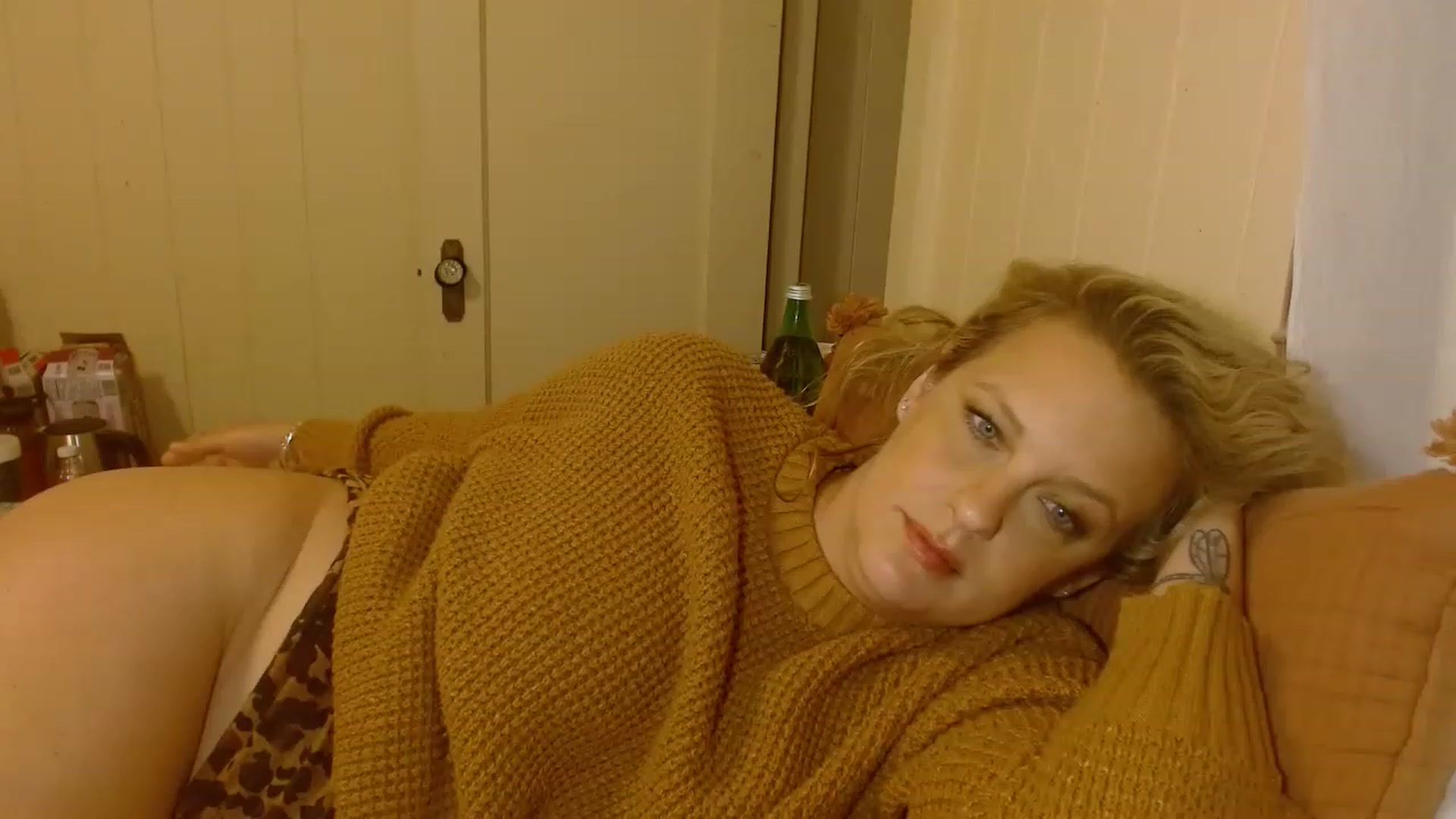 Gallery image thumbnail from Ailia_'s myfreecams stream on, 01/08/2023, 07:27 image 5 of 20