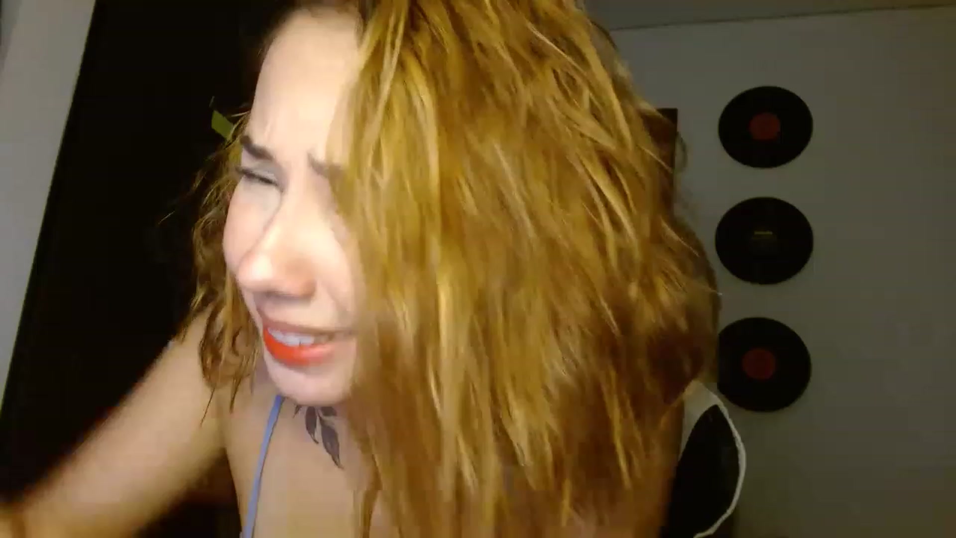 Gallery image thumbnail from Ailyn_grawn's myfreecams stream on, 04/03/2023, 23:01 image 20 of 20
