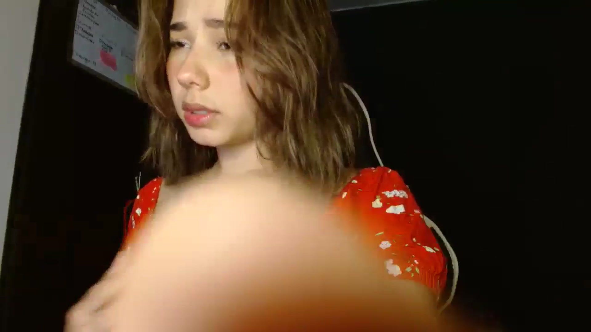 Gallery image thumbnail from Ailyn_grawn's myfreecams stream on, 11/28/2023, 01:23 image 11 of 20