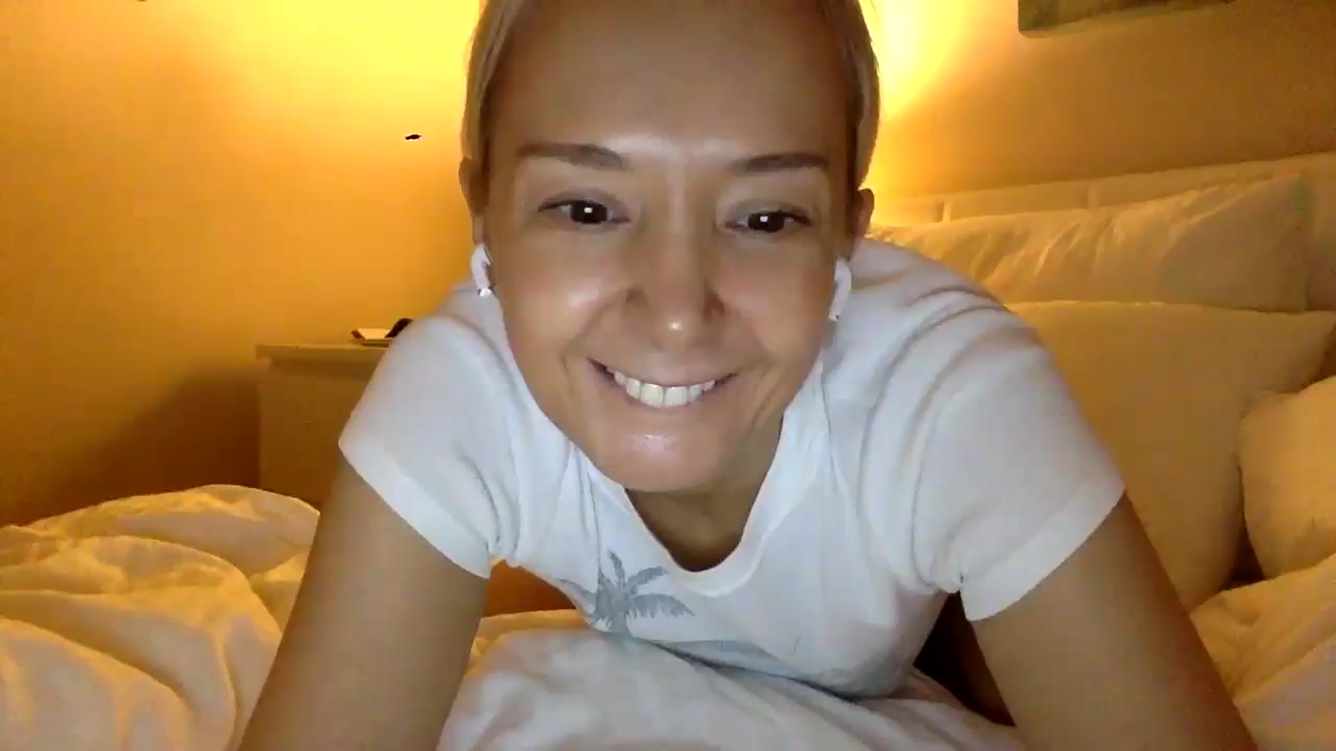 Gallery image thumbnail from Aimee101010's myfreecams stream on, 01/18/2026, 16:34 image 17 of 20