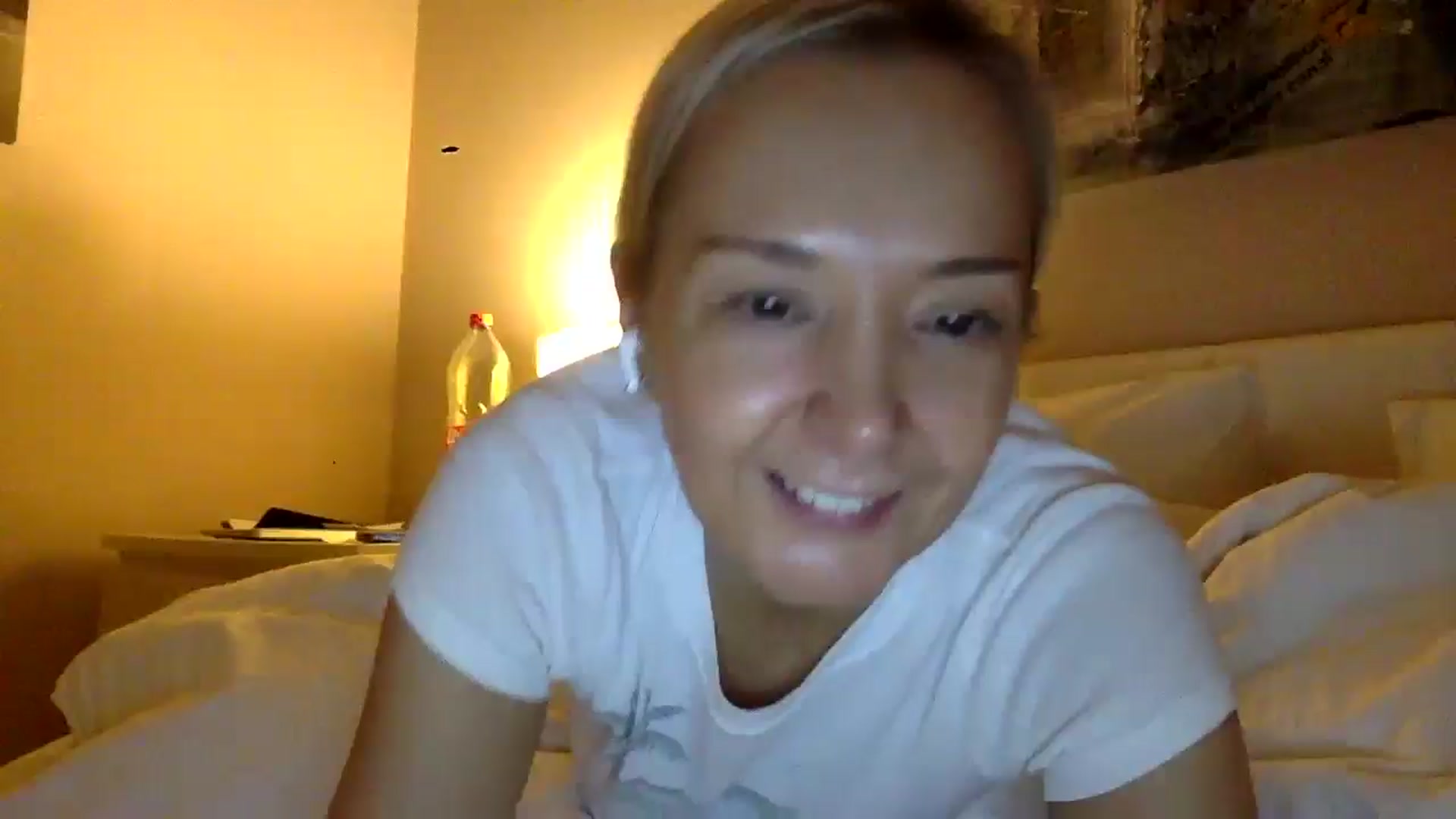 Gallery image thumbnail from Aimee101010's myfreecams stream on, 01/18/2026, 16:34 image 1 of 20