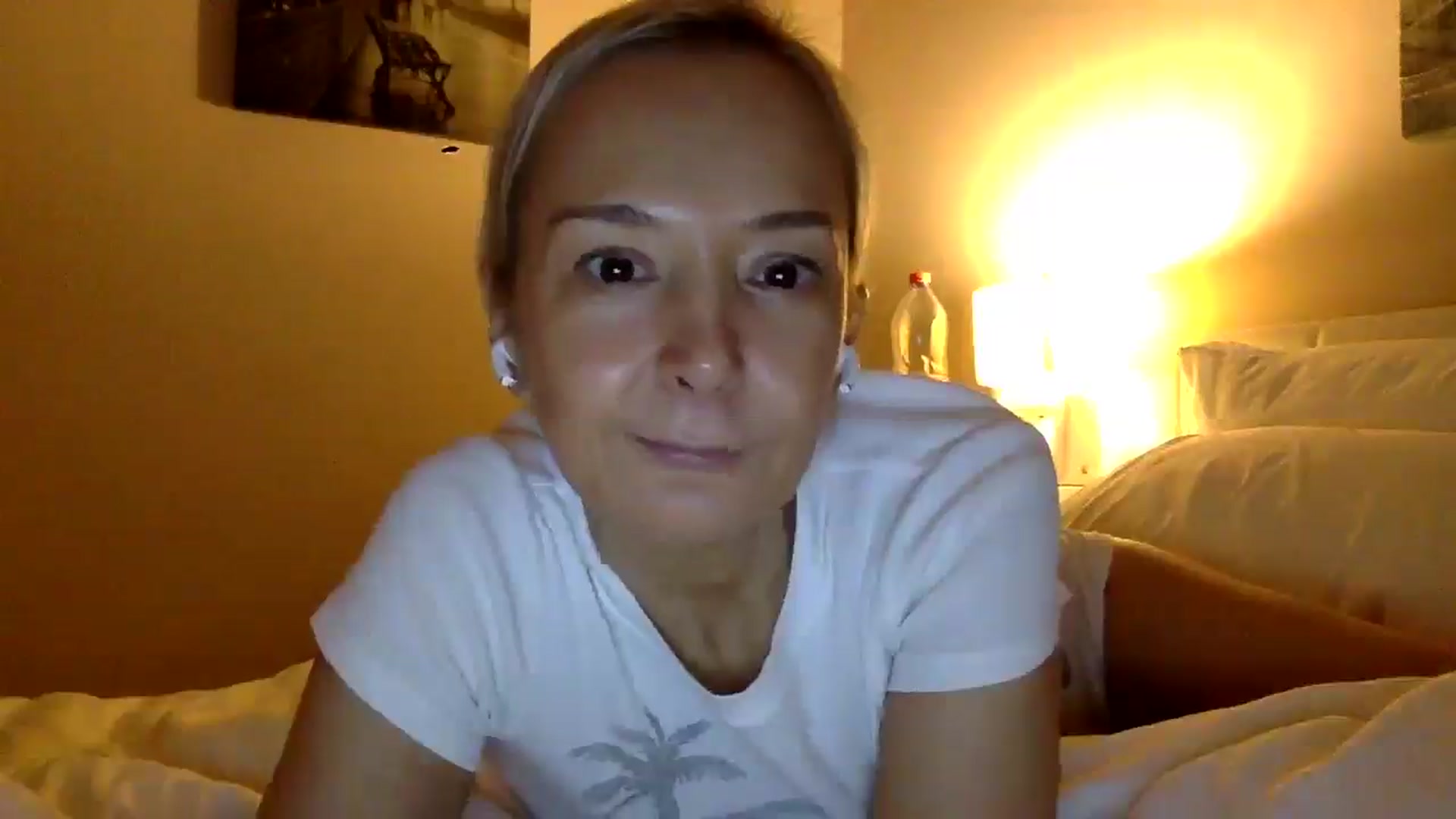 Gallery image thumbnail from Aimee101010's myfreecams stream on, 01/18/2026, 16:34 image 10 of 20