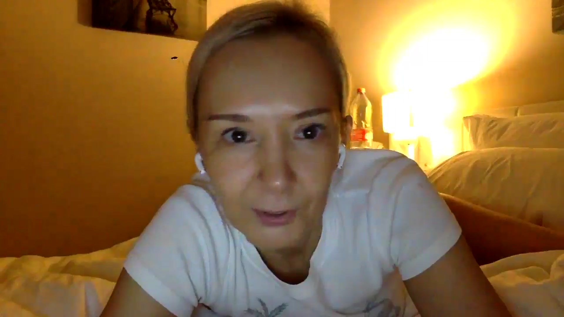 Gallery image thumbnail from Aimee101010's myfreecams stream on, 01/18/2026, 16:34 image 13 of 20