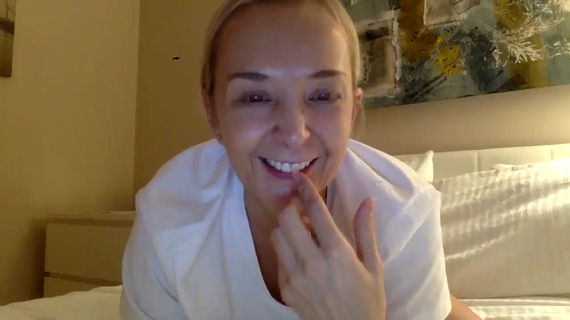 Gallery image thumbnail from Aimee101010's myfreecams stream on, 01/23/2026, 21:35 image 10 of 20