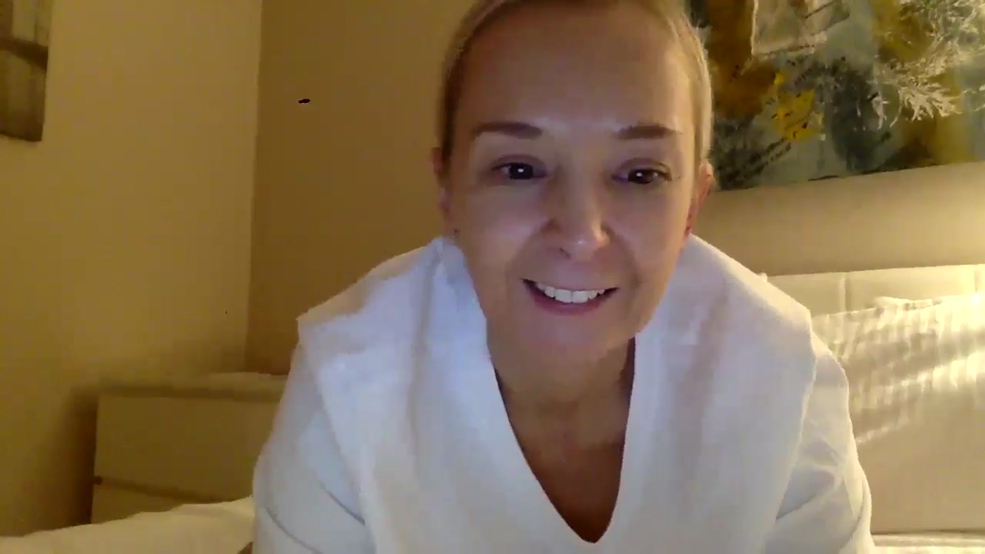 Gallery image thumbnail from Aimee101010's myfreecams stream on, 01/23/2026, 21:35 image 6 of 20