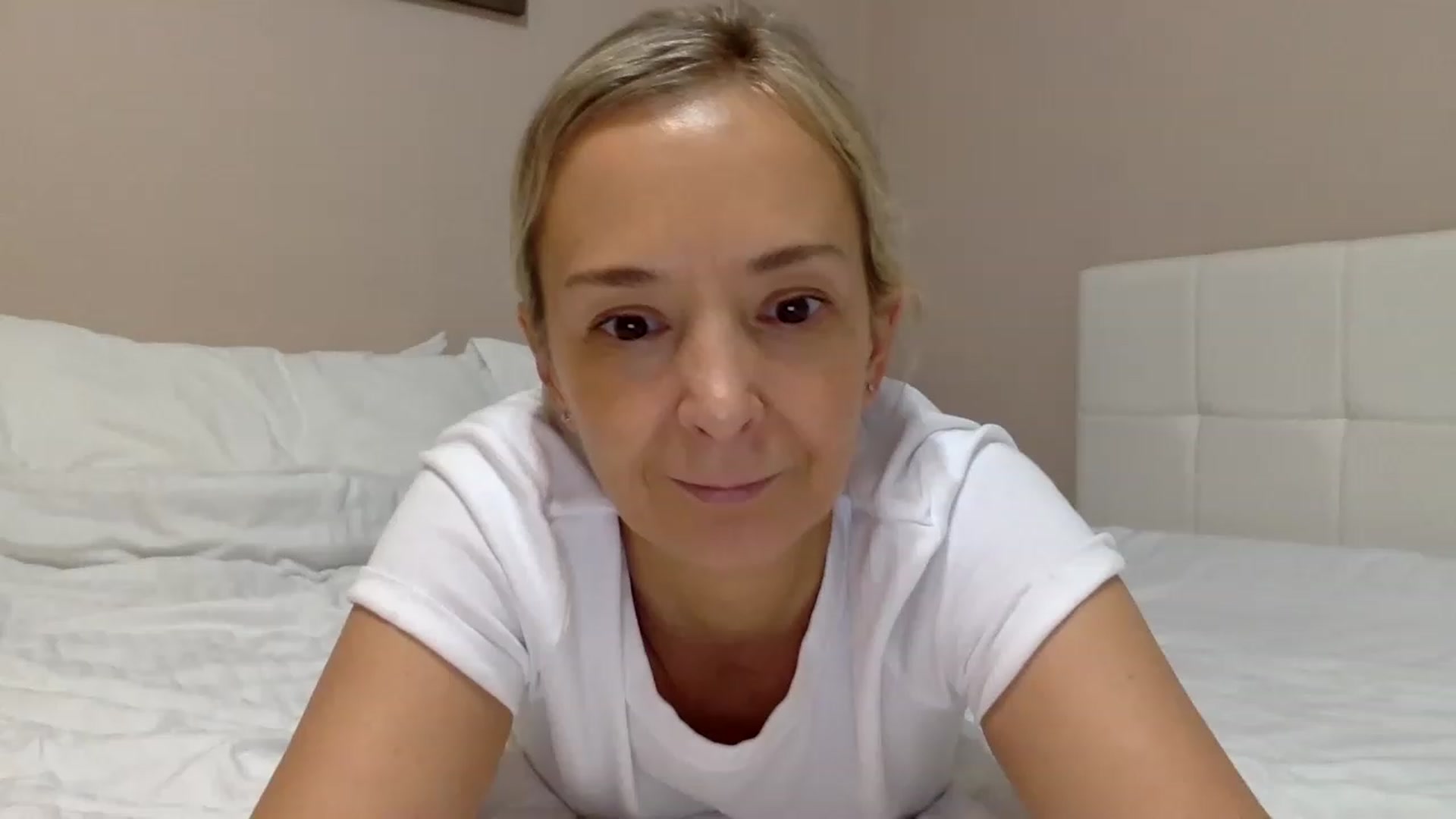 Gallery image thumbnail from Aimee_Angel's myfreecams stream on, 12/07/2022, 20:54 image 20 of 20