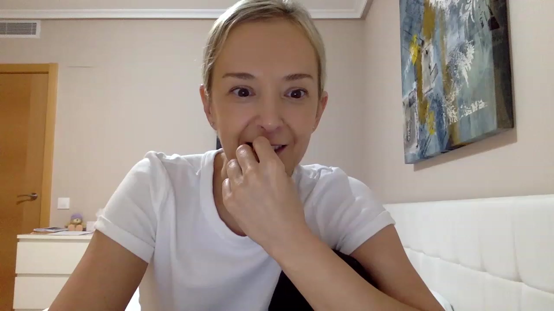 Gallery image thumbnail from Aimee_Angel's myfreecams stream on, 12/07/2022, 20:54 image 4 of 20