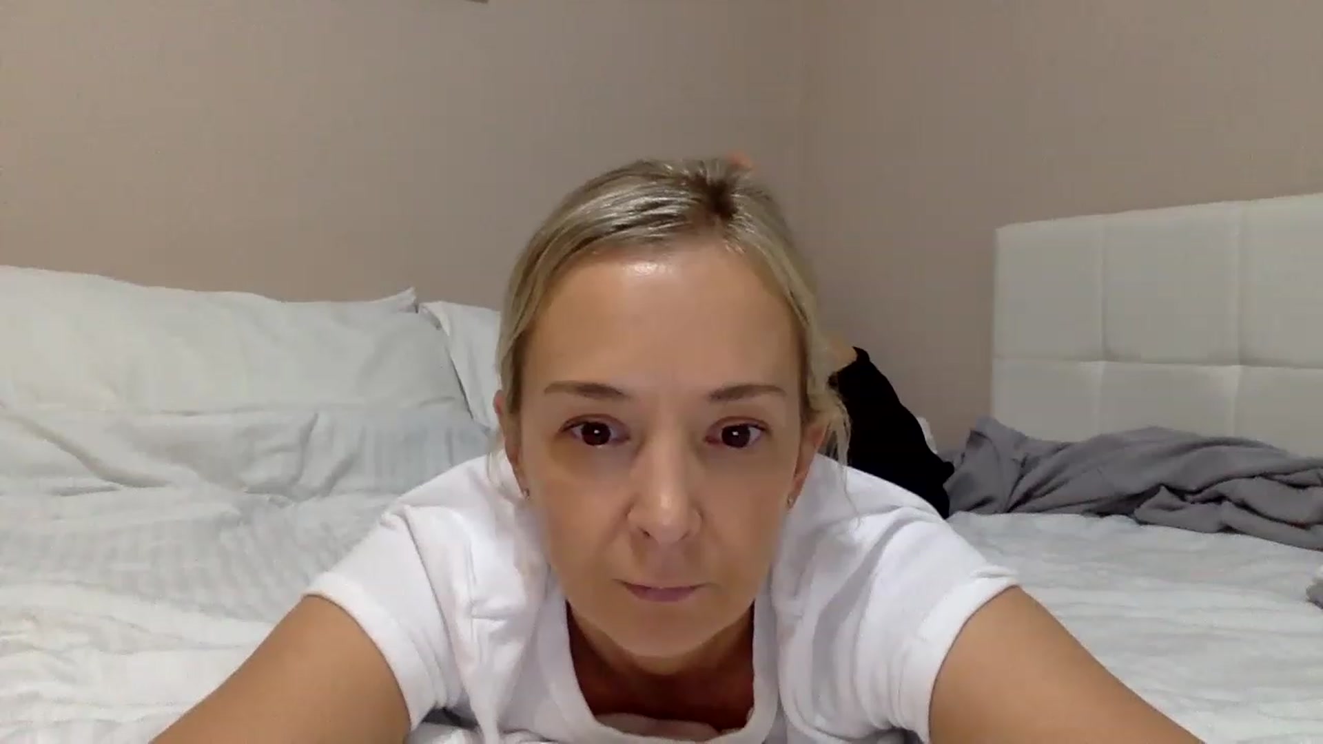 Gallery image thumbnail from Aimee_Angel's myfreecams stream on, 12/07/2022, 20:54 image 18 of 20
