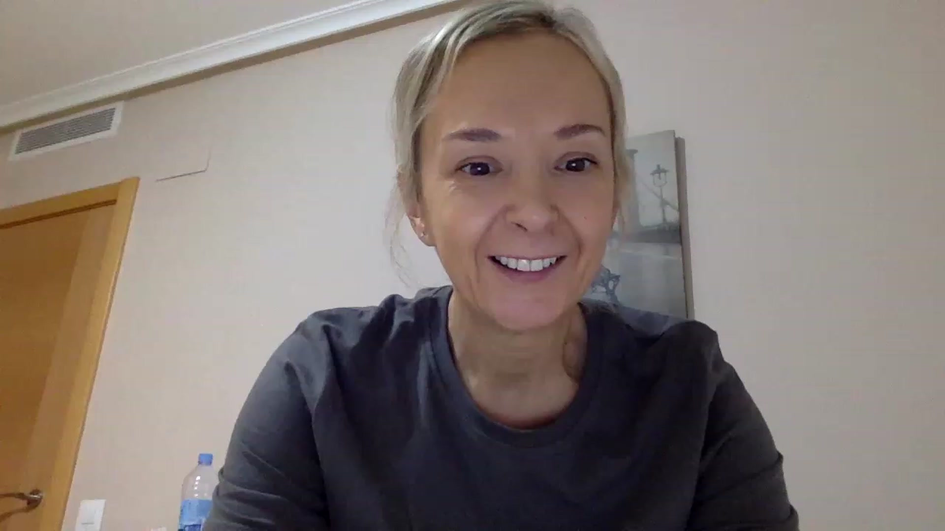 Gallery image thumbnail from Aimee_Angel's myfreecams stream on, 12/08/2022, 18:25 image 4 of 20