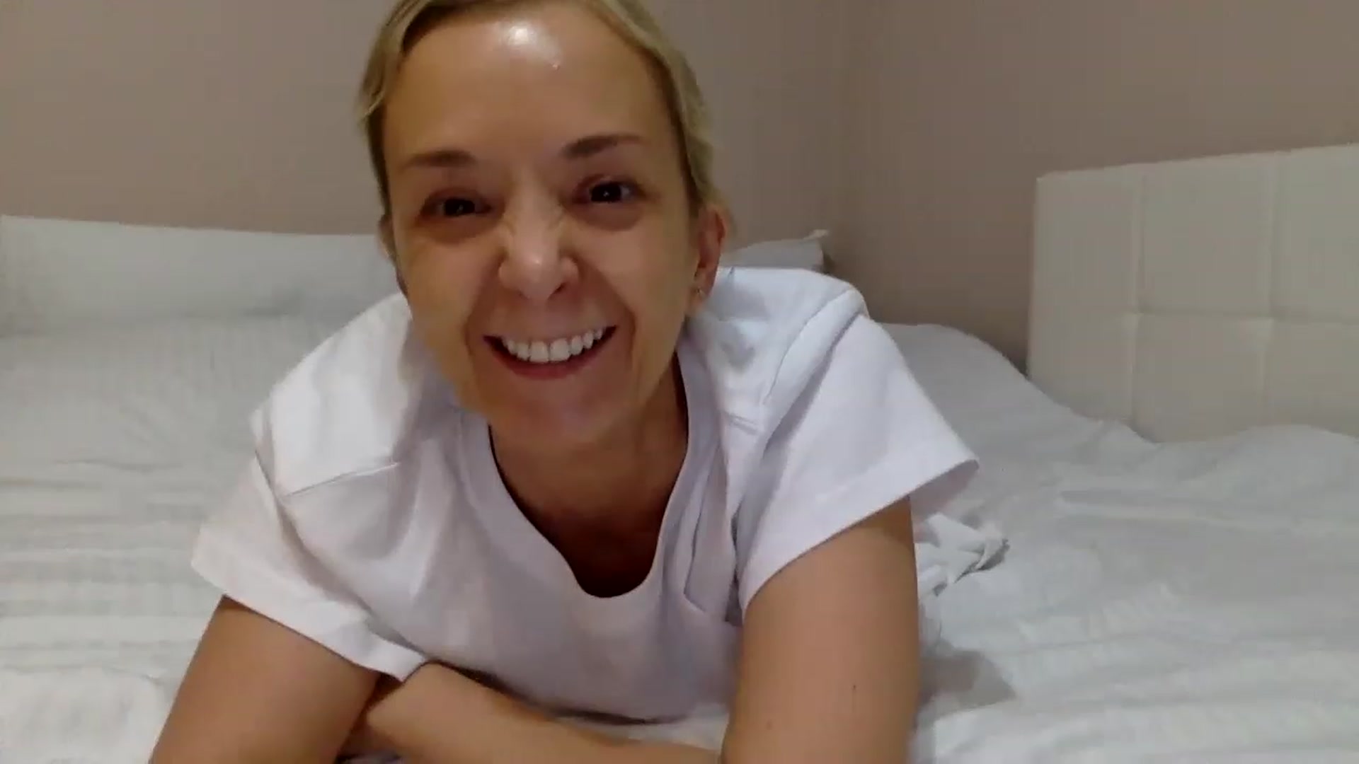 Gallery image thumbnail from Aimee_Angel's myfreecams stream on, 12/09/2022, 19:09 image 16 of 20