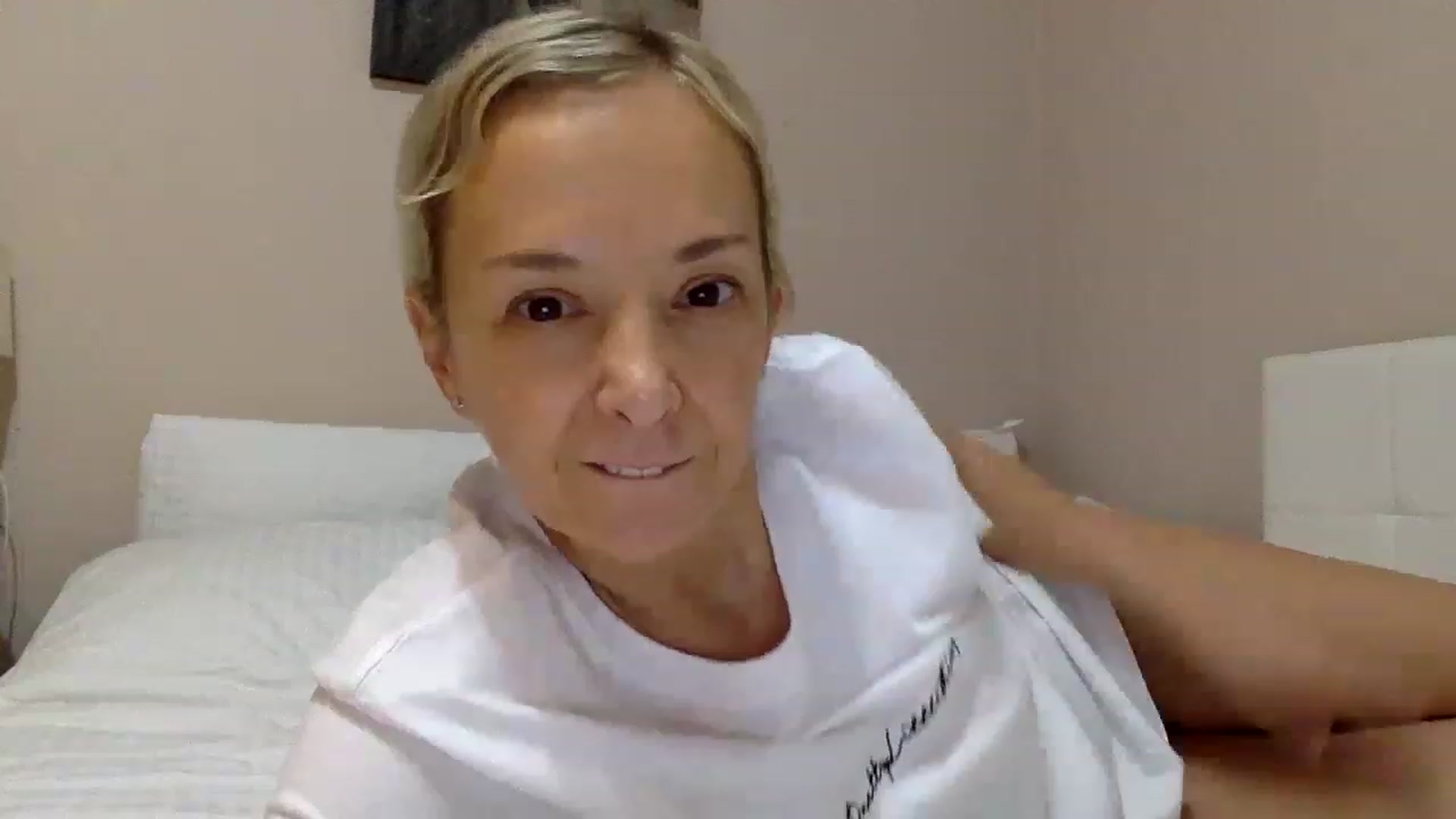 Gallery image thumbnail from Aimee_Angel's myfreecams stream on, 12/09/2022, 19:09 image 12 of 20