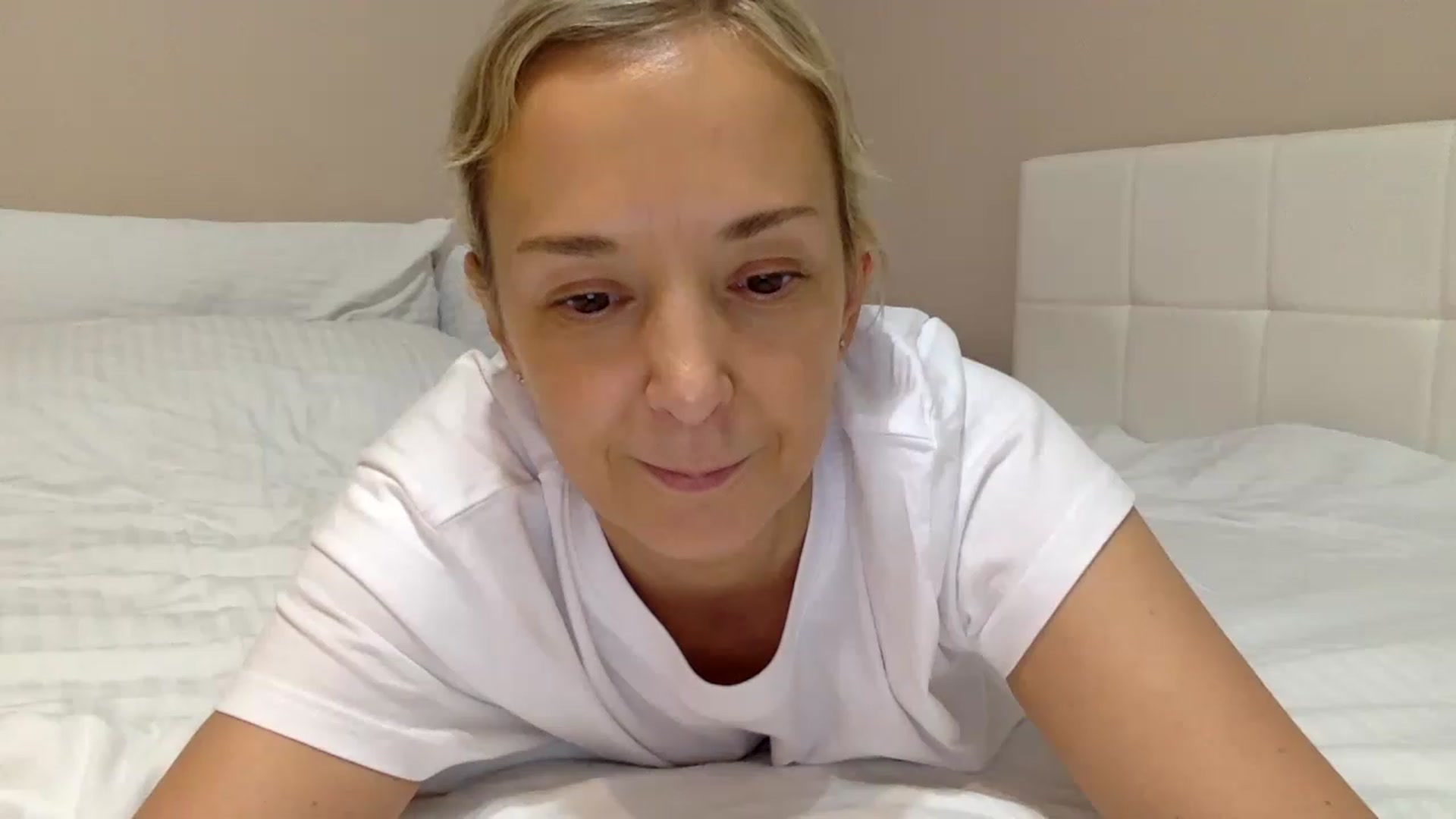 Gallery image thumbnail from Aimee_Angel's myfreecams stream on, 12/09/2022, 19:09 image 17 of 20