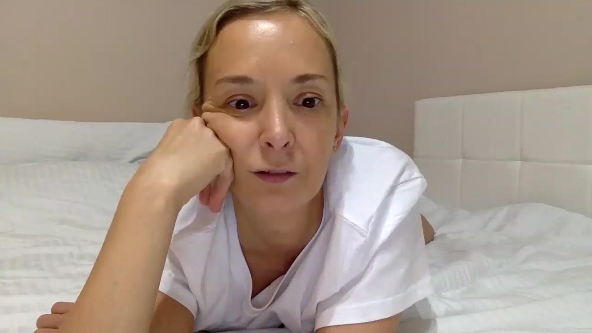 Gallery image thumbnail from Aimee_Angel's myfreecams stream on, 12/09/2022, 19:09 image 8 of 20