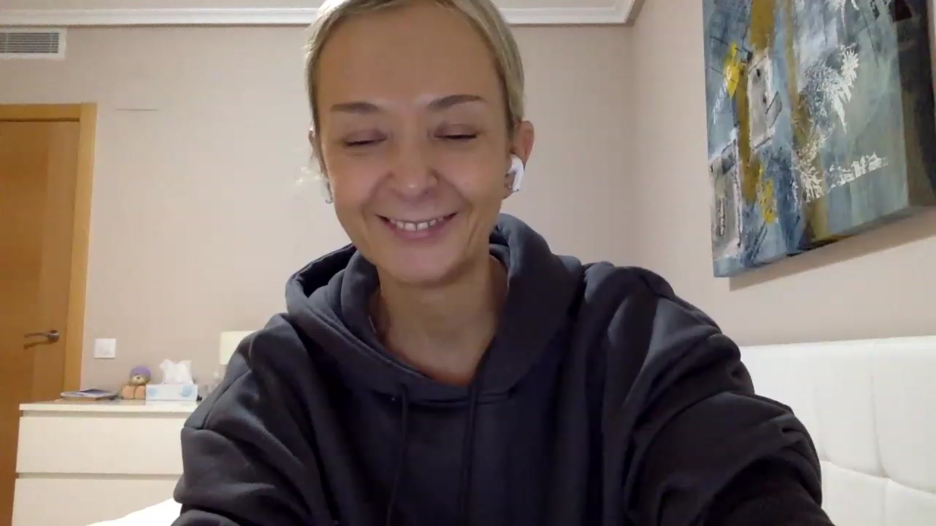 Gallery image thumbnail from Aimee_Angel's myfreecams stream on, 12/11/2022, 19:13 image 15 of 20
