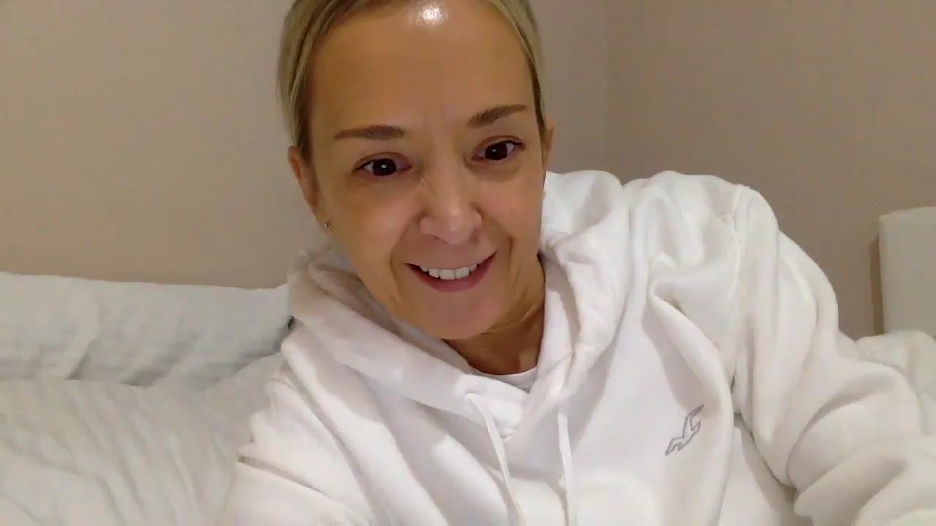 Gallery image thumbnail from Aimee_Angel's myfreecams stream on, 12/12/2022, 15:18 image 9 of 20