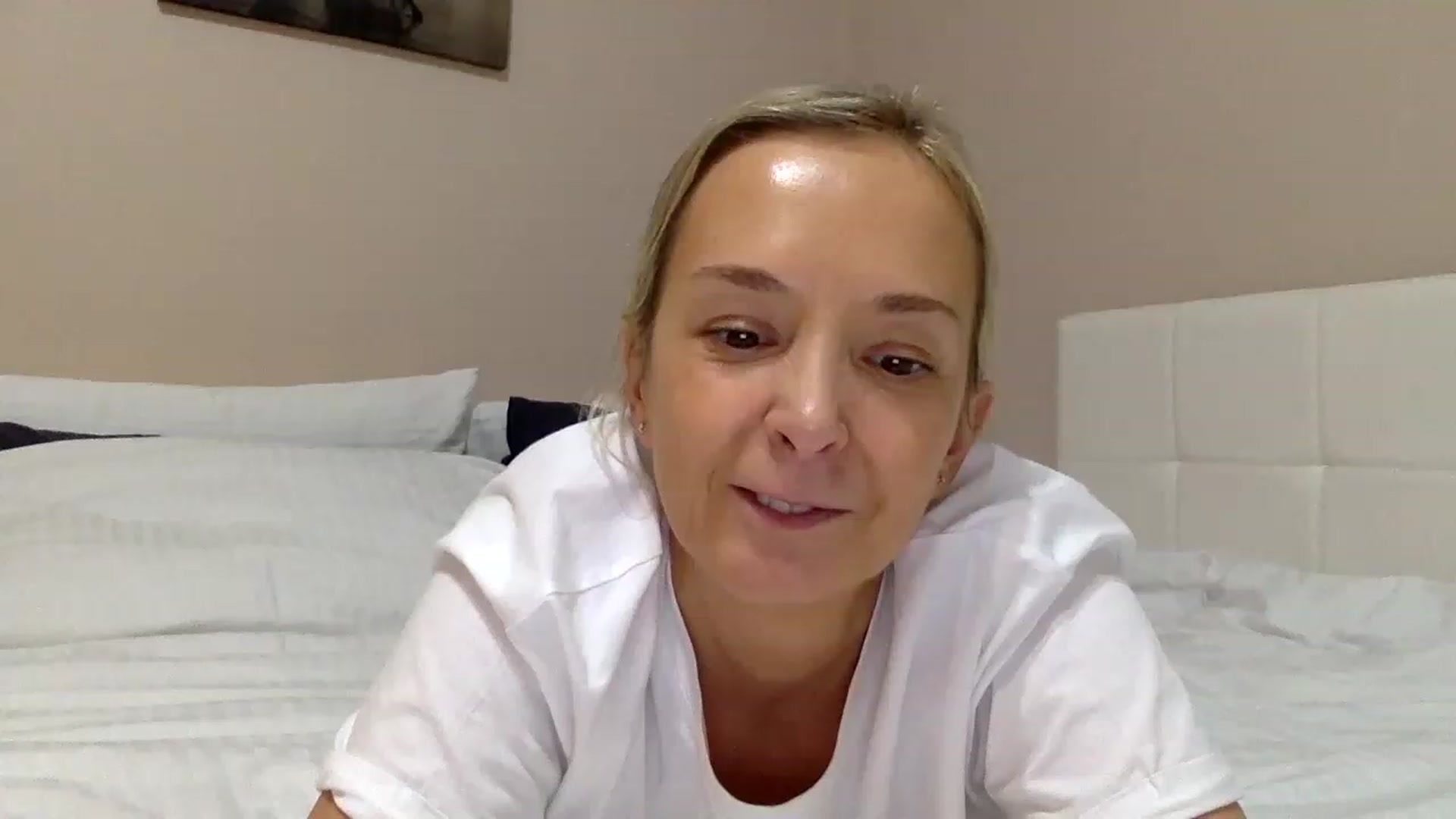 Gallery image thumbnail from Aimee_Angel's myfreecams stream on, 12/18/2022, 19:21 image 1 of 20