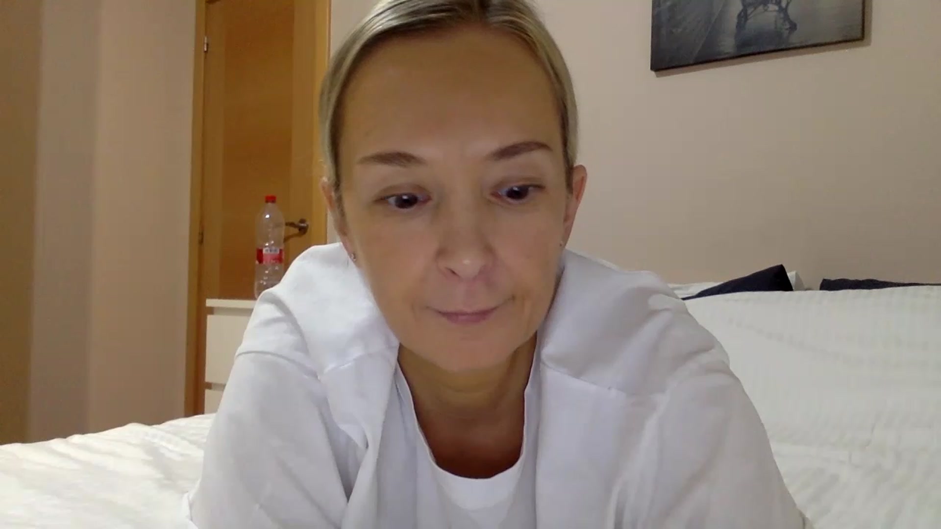 Gallery image thumbnail from Aimee_Angel's myfreecams stream on, 12/26/2022, 18:21 image 5 of 20