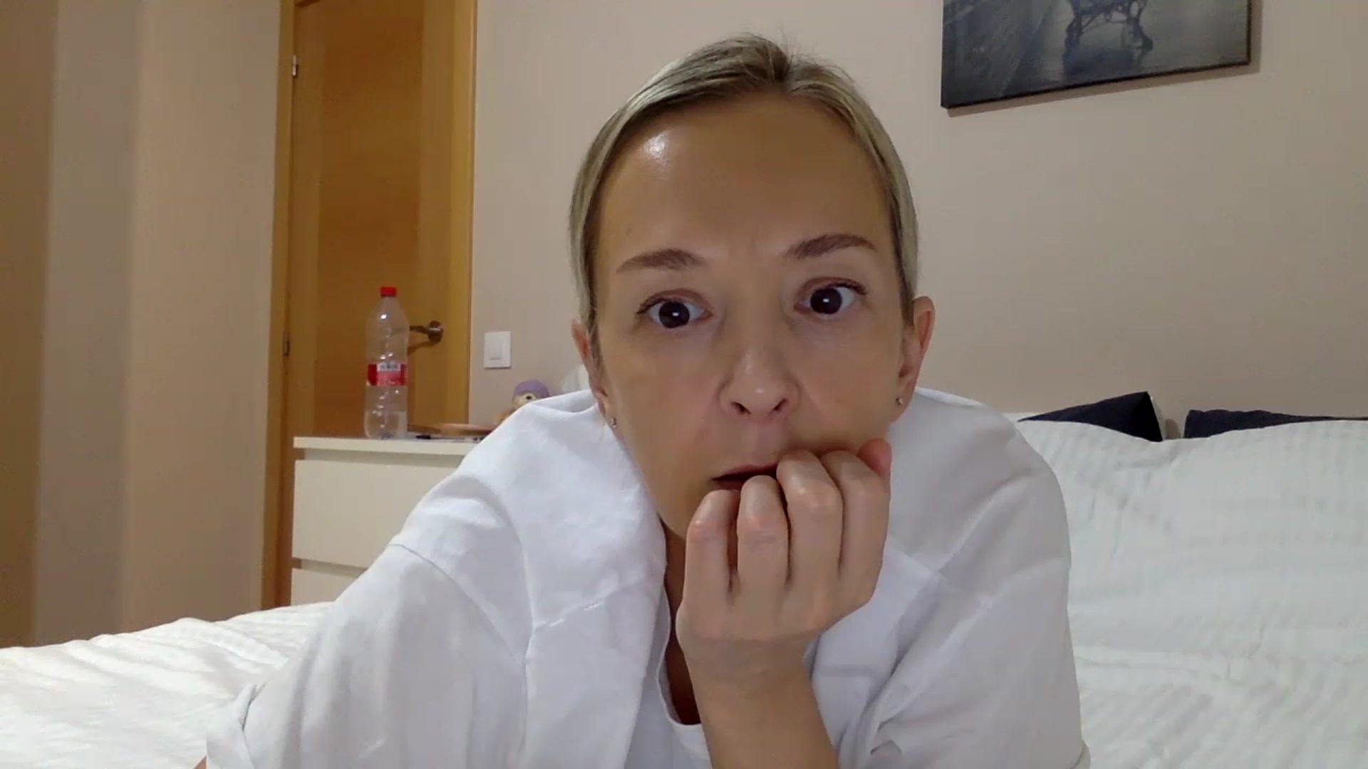 Gallery image thumbnail from Aimee_Angel's myfreecams stream on, 12/26/2022, 18:21 image 4 of 20