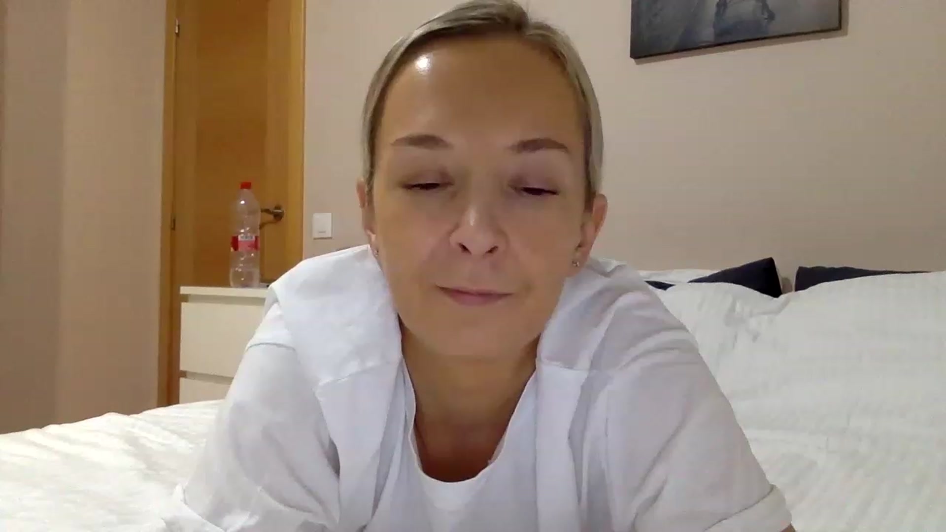 Gallery image thumbnail from Aimee_Angel's myfreecams stream on, 12/26/2022, 18:21 image 15 of 20