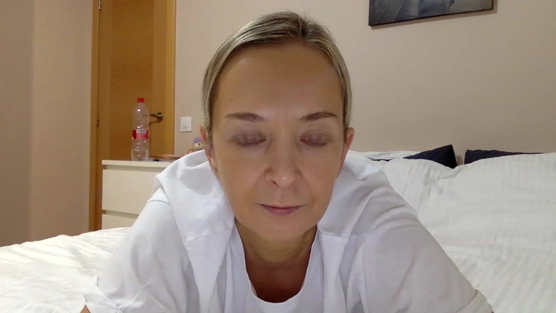 Gallery image thumbnail from Aimee_Angel's myfreecams stream on, 12/26/2022, 18:21 image 18 of 20