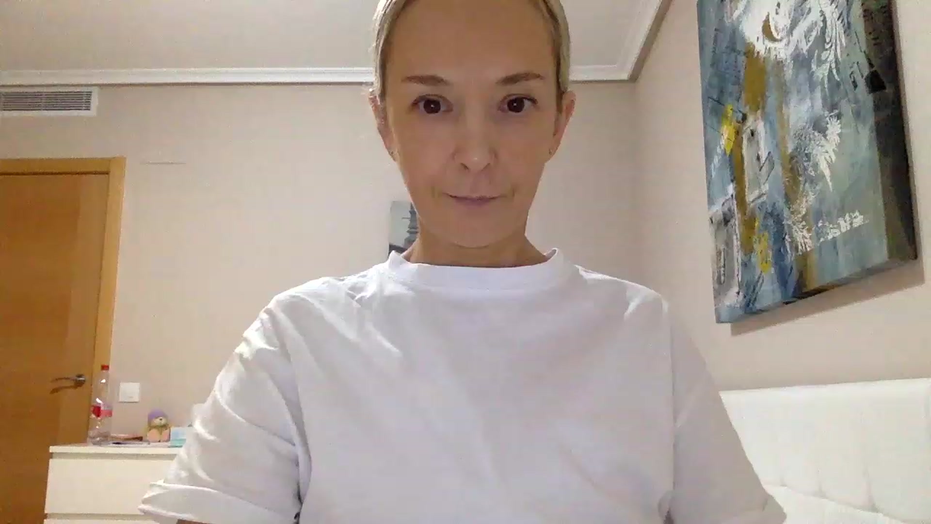 Gallery image thumbnail from Aimee_Angel's myfreecams stream on, 12/26/2022, 18:57 image 19 of 20