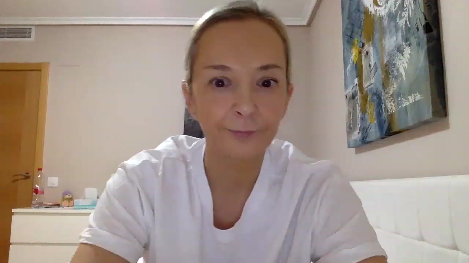 Gallery image thumbnail from Aimee_Angel's myfreecams stream on, 12/26/2022, 19:35 image 14 of 20