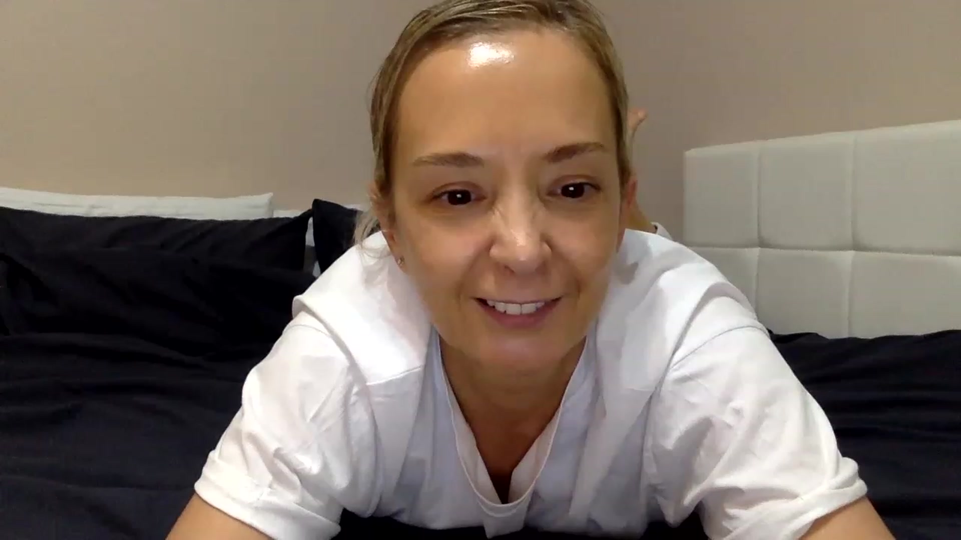 Gallery image thumbnail from Aimee_Angel's myfreecams stream on, 12/30/2022, 18:31 image 11 of 20