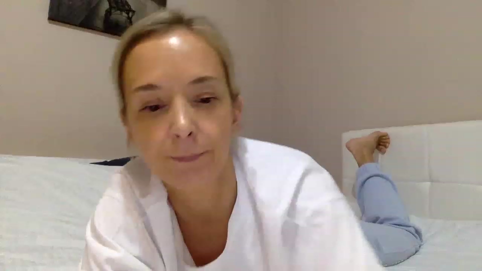 Gallery image thumbnail from Aimee_Angel's myfreecams stream on, 12/31/2022, 17:13 image 3 of 20