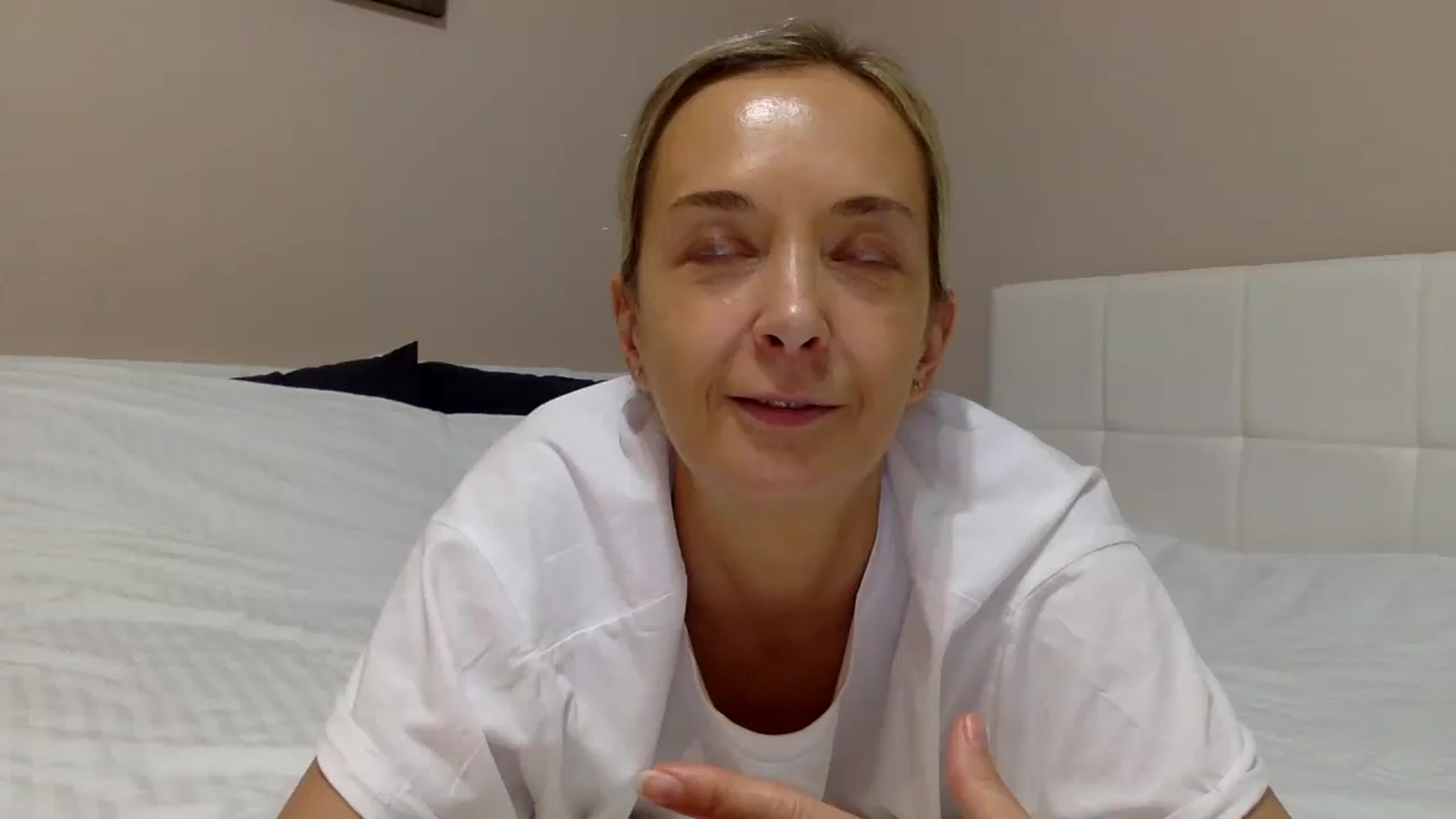 Gallery image thumbnail from Aimee_Angel's myfreecams stream on, 12/31/2022, 17:13 image 15 of 20