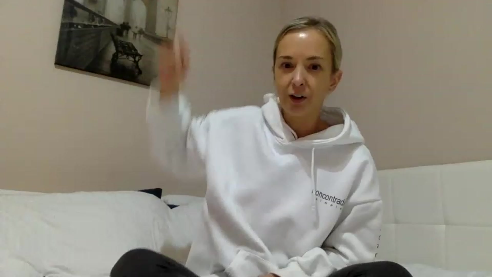 Gallery image thumbnail from Aimee_Angel's myfreecams stream on, 01/02/2023, 18:29 image 2 of 20