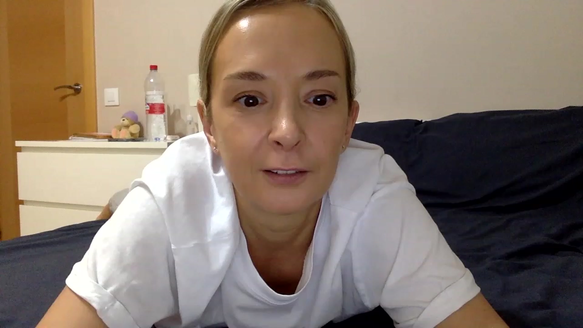 Gallery image thumbnail from Aimee_Angel's myfreecams stream on, 01/03/2023, 18:17 image 11 of 20