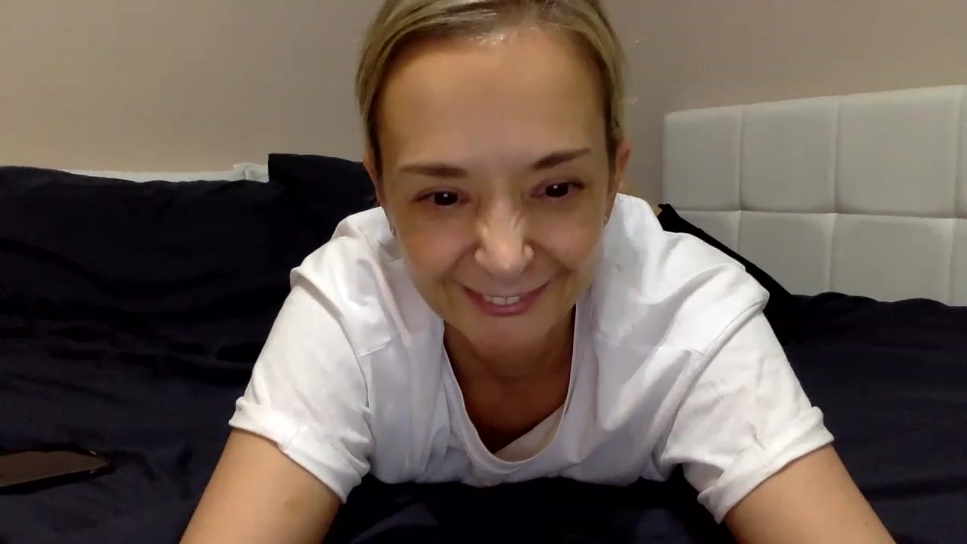 Gallery image thumbnail from Aimee_Angel's myfreecams stream on, 01/04/2023, 20:07 image 6 of 20