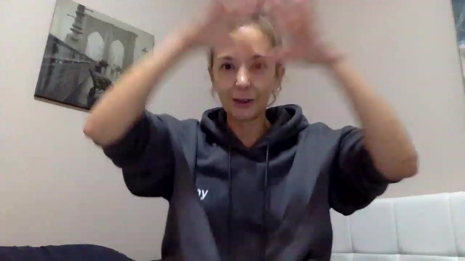 Gallery image thumbnail from Aimee_Angel's myfreecams stream on, 01/18/2023, 20:44 image 8 of 20