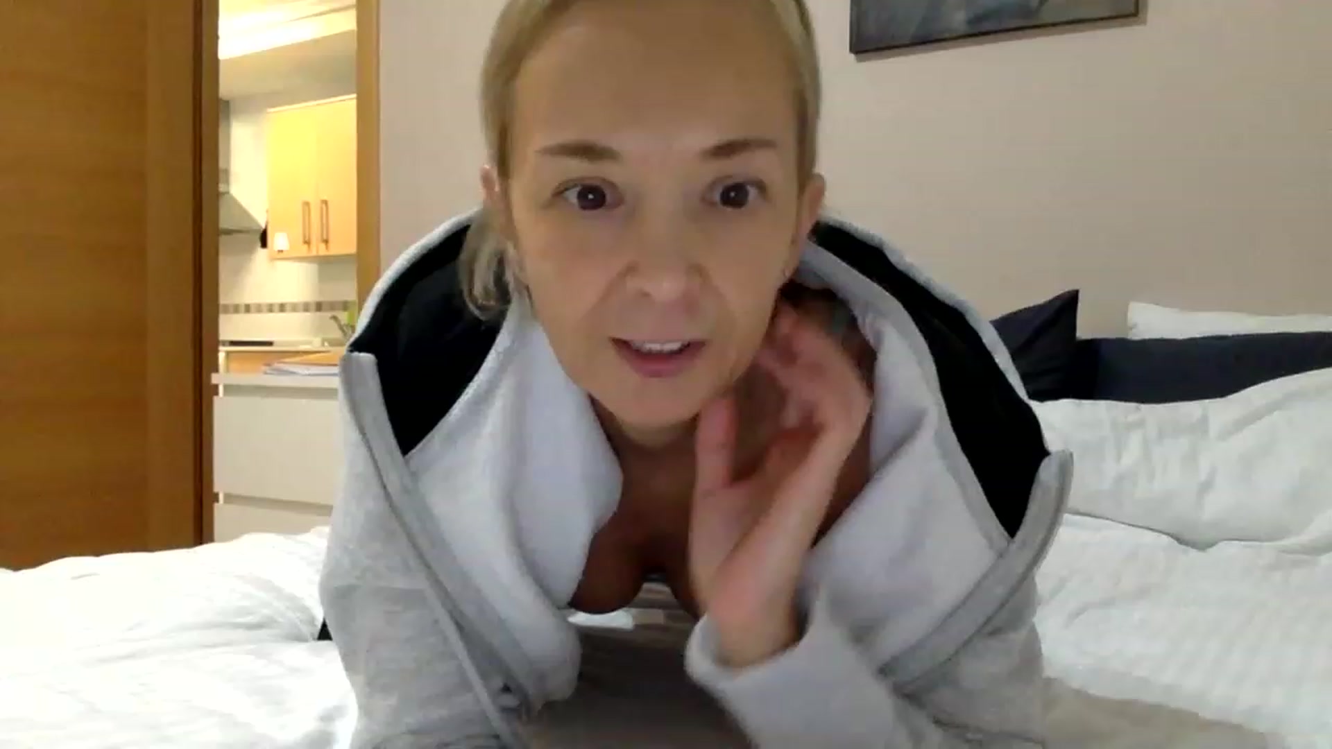 Gallery image thumbnail from Aimee_Angel's myfreecams stream on, 01/27/2023, 19:31 image 11 of 20