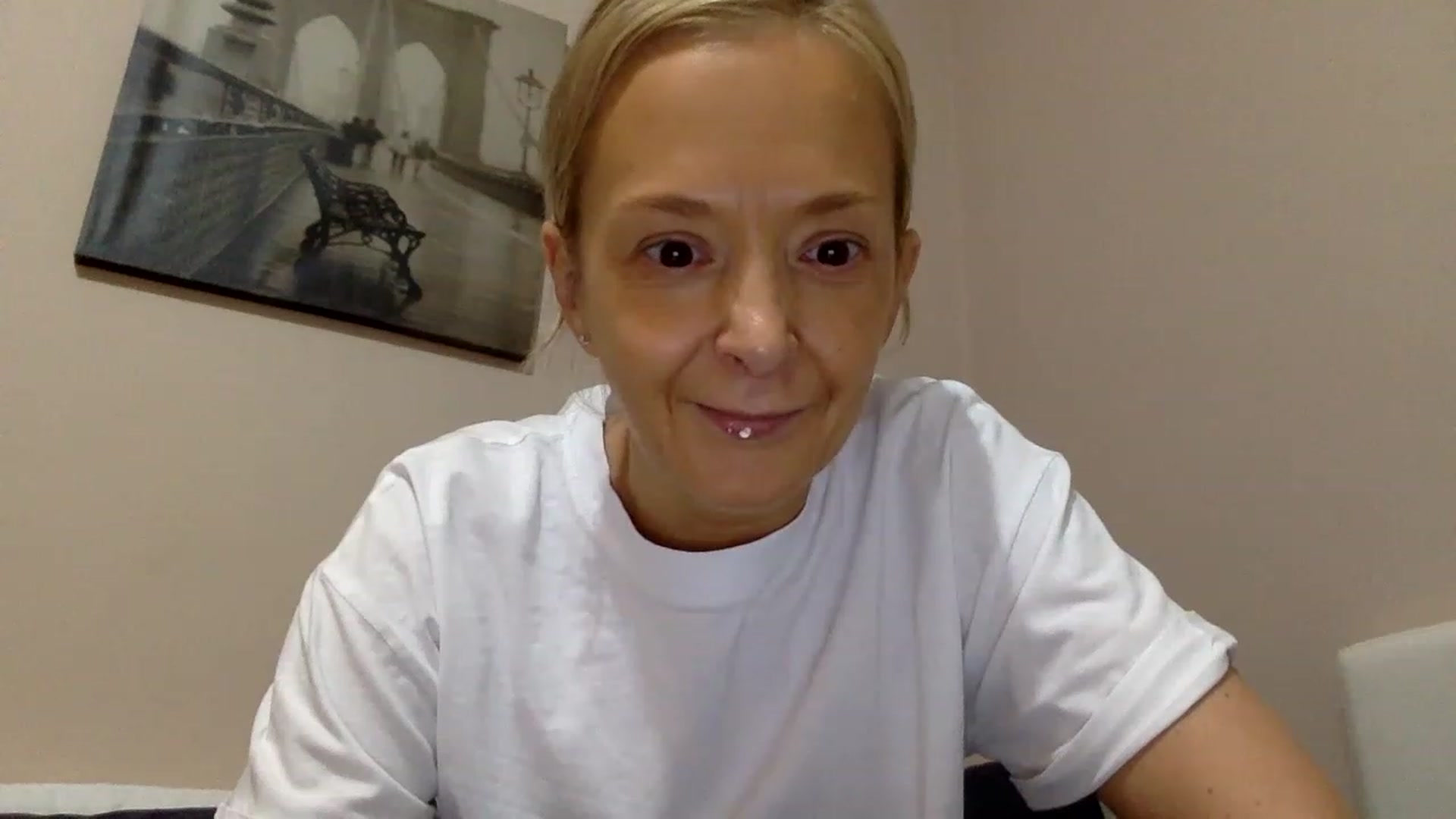 Gallery image thumbnail from Aimee_Angel's myfreecams stream on, 02/01/2023, 17:44 image 15 of 20