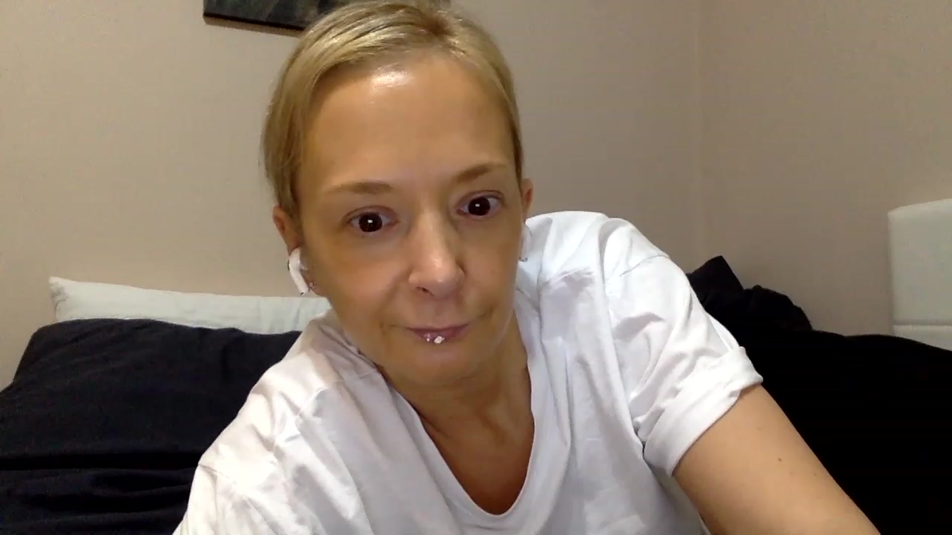 Gallery image thumbnail from Aimee_Angel's myfreecams stream on, 02/01/2023, 20:01 image 4 of 20