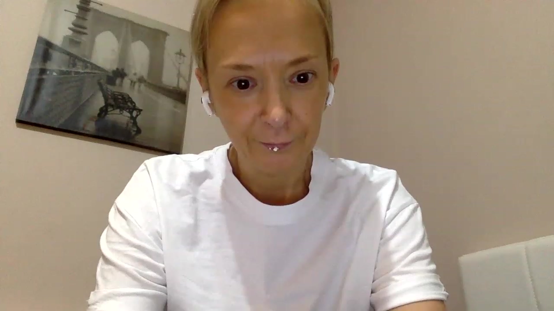 Gallery image thumbnail from Aimee_Angel's myfreecams stream on, 02/01/2023, 20:01 image 2 of 20