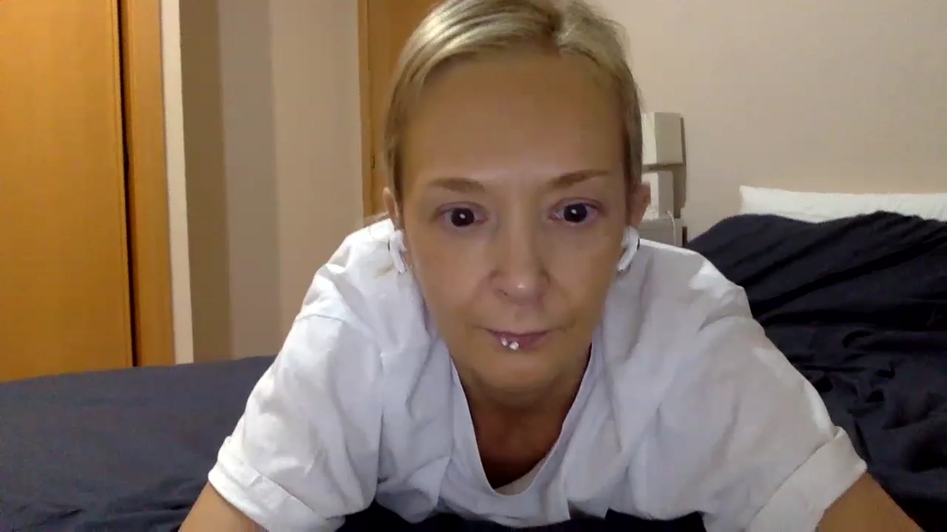 Gallery image thumbnail from Aimee_Angel's myfreecams stream on, 02/01/2023, 20:48 image 5 of 20