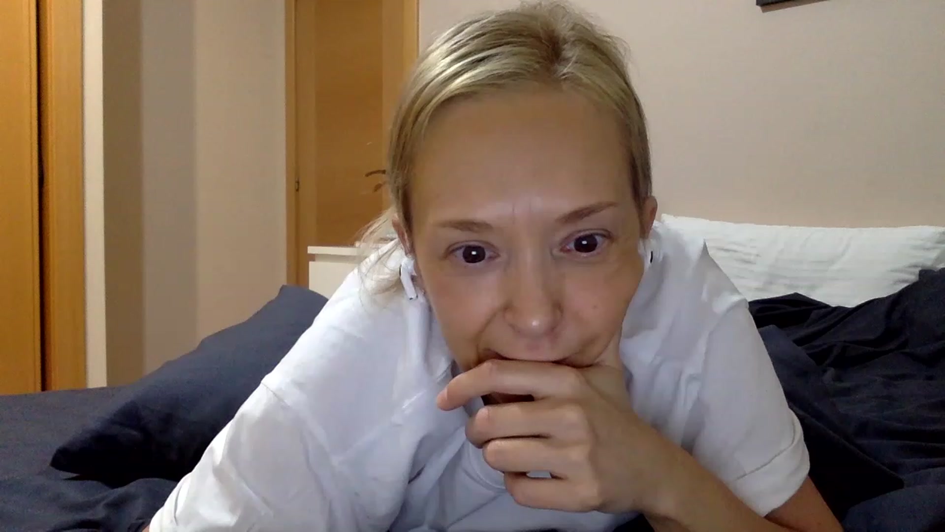 Gallery image thumbnail from Aimee_Angel's myfreecams stream on, 02/01/2023, 20:48 image 14 of 20