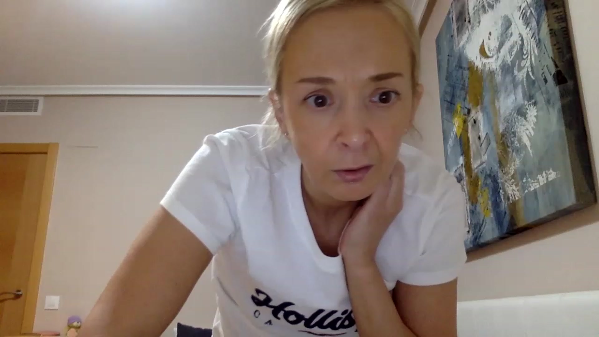 Gallery image thumbnail from Aimee_Angel's myfreecams stream on, 02/02/2023, 20:15 image 6 of 20