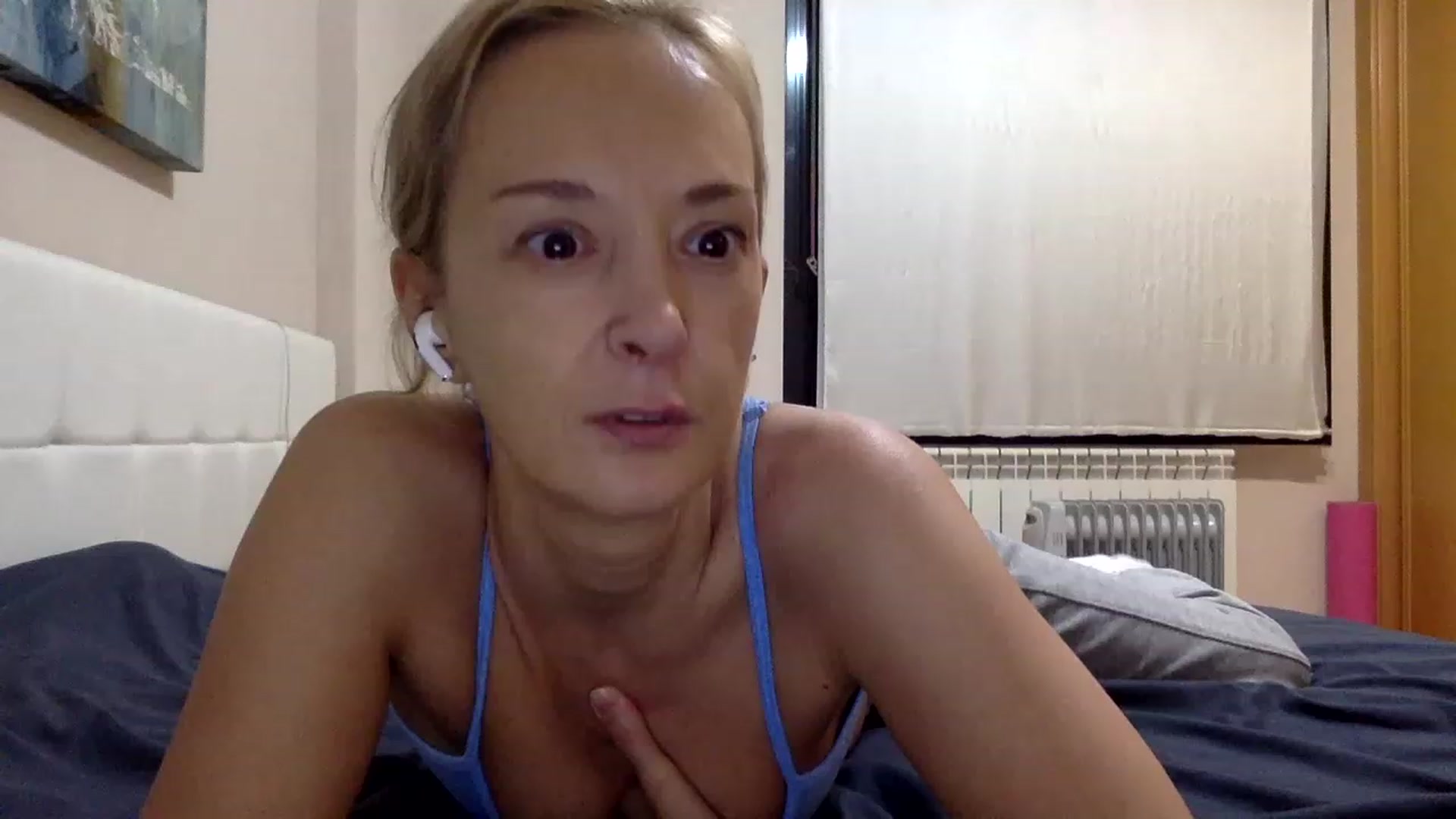 Gallery image thumbnail from Aimee_Angel's myfreecams stream on, 02/06/2023, 19:32 image 20 of 20