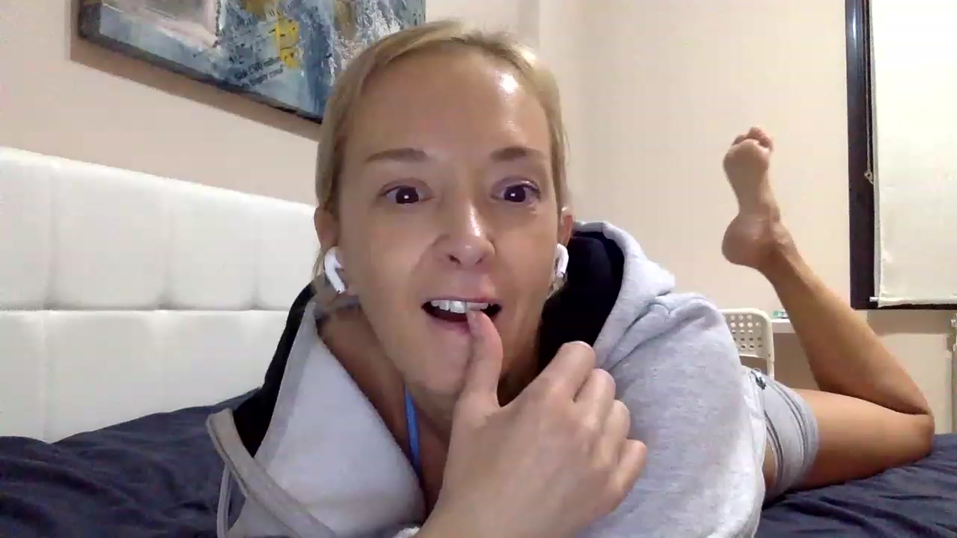 Gallery image thumbnail from Aimee_Angel's myfreecams stream on, 02/06/2023, 20:20 image 20 of 20