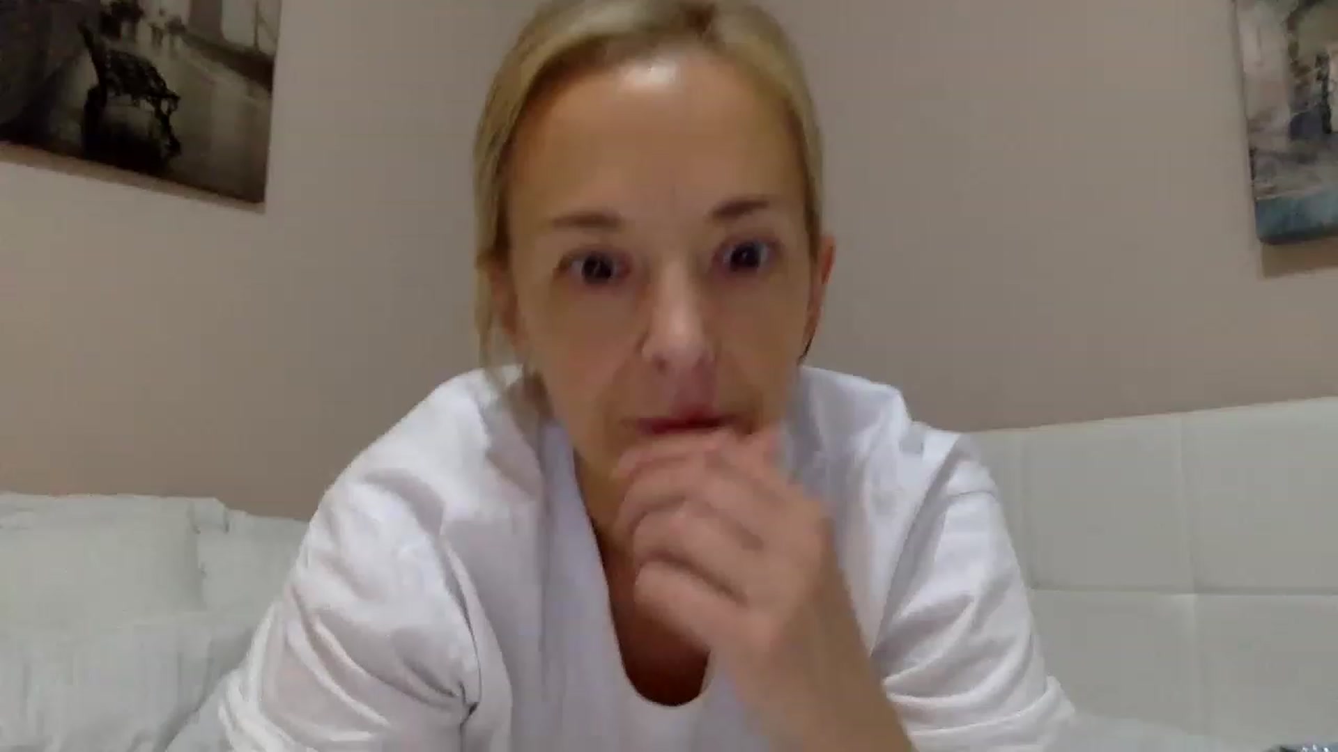 Gallery image thumbnail from Aimee_Angel's myfreecams stream on, 02/11/2023, 21:04 image 16 of 20