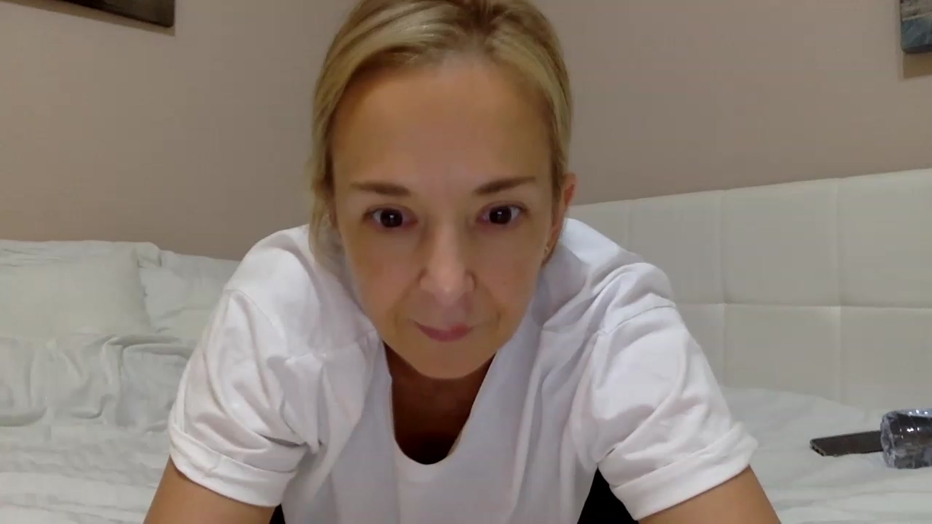 Gallery image thumbnail from Aimee_Angel's myfreecams stream on, 02/11/2023, 21:04 image 19 of 20