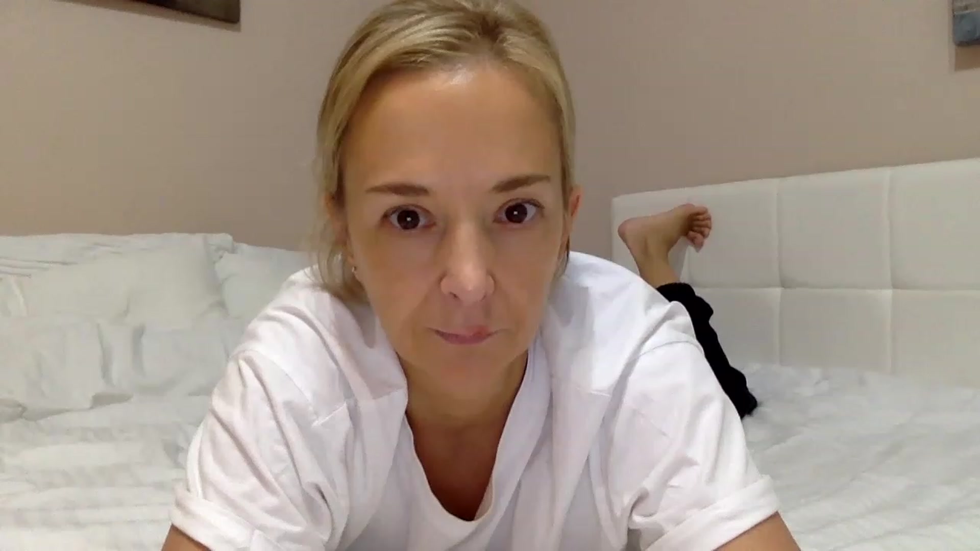 Gallery image thumbnail from Aimee_Angel's myfreecams stream on, 02/11/2023, 21:04 image 1 of 20