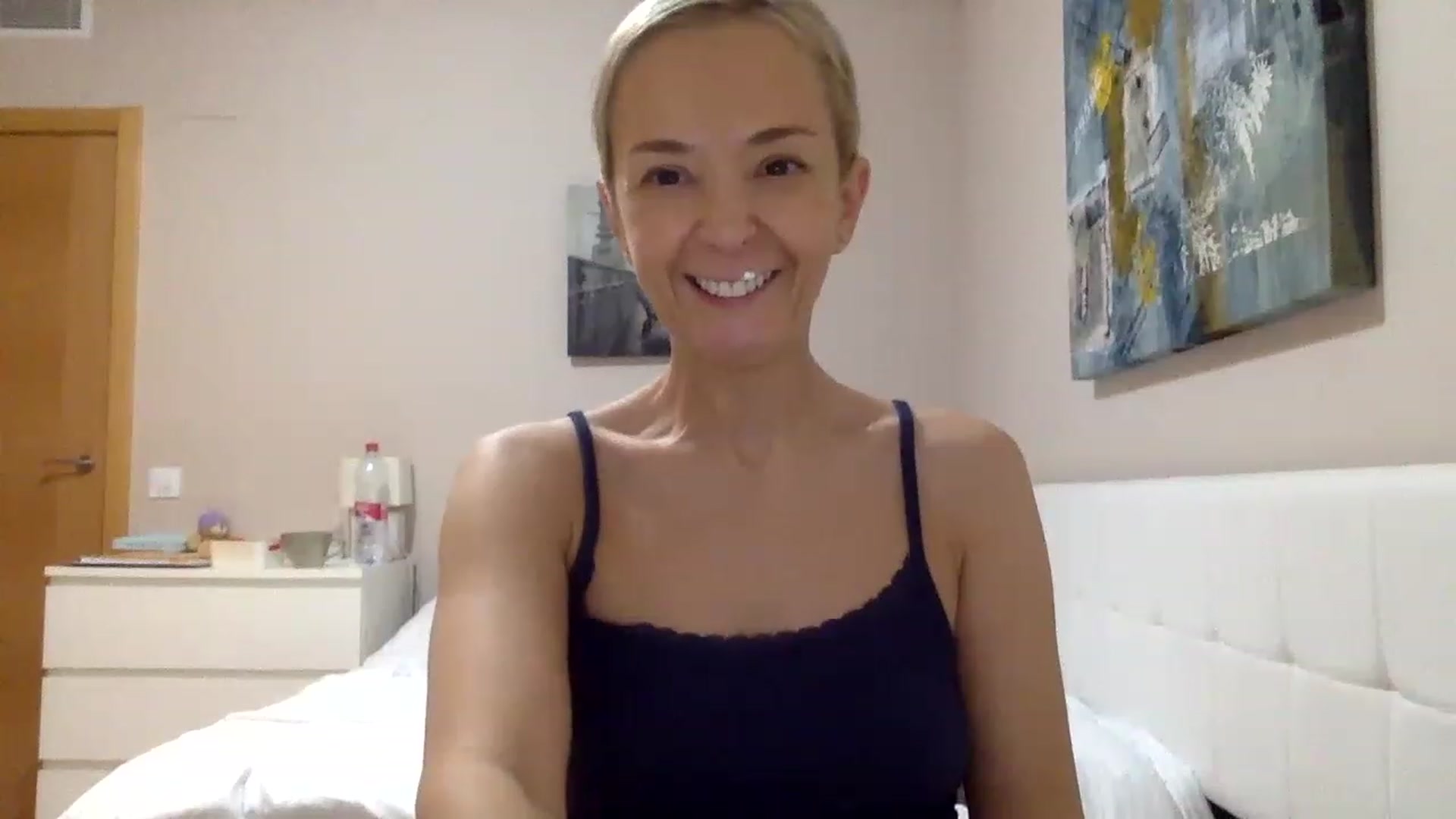 Gallery image thumbnail from Aimee_Angel's myfreecams stream on, 02/14/2023, 19:40 image 8 of 20