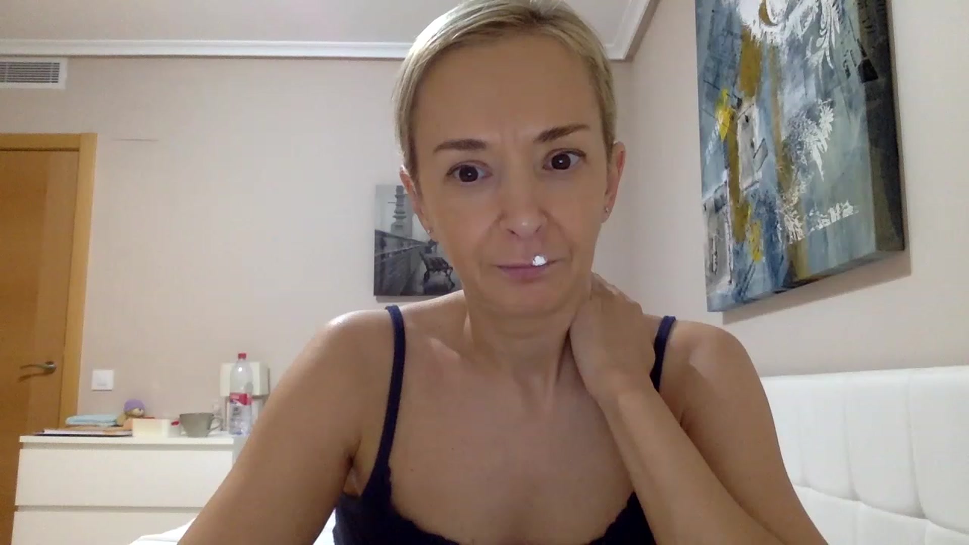 Gallery image thumbnail from Aimee_Angel's myfreecams stream on, 02/14/2023, 19:40 image 7 of 20
